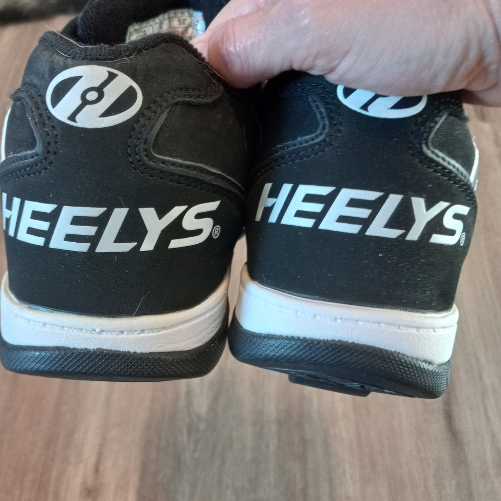 Heelys Youth Sneakers - Picture 6 of 10